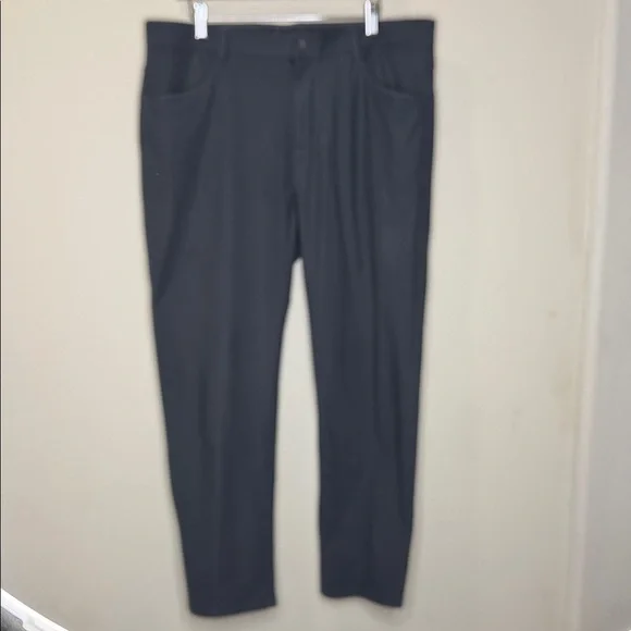 Vuori Men's The Rise The Shine Performance Pants - Charcoal Grey (V431) - Picture 7 of 11